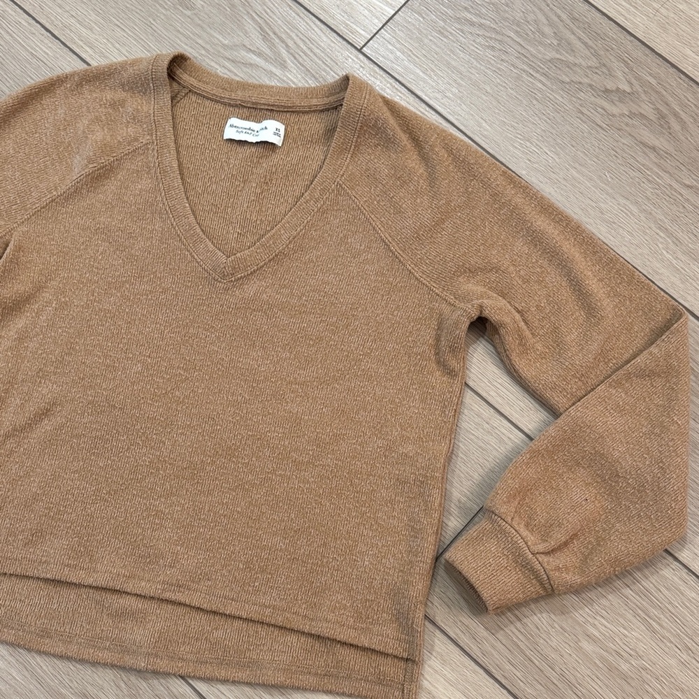 Abercrombie & Fitch Soft A&F Cozy Tan V Neck Sweater Size XS| Comfy Loungewear